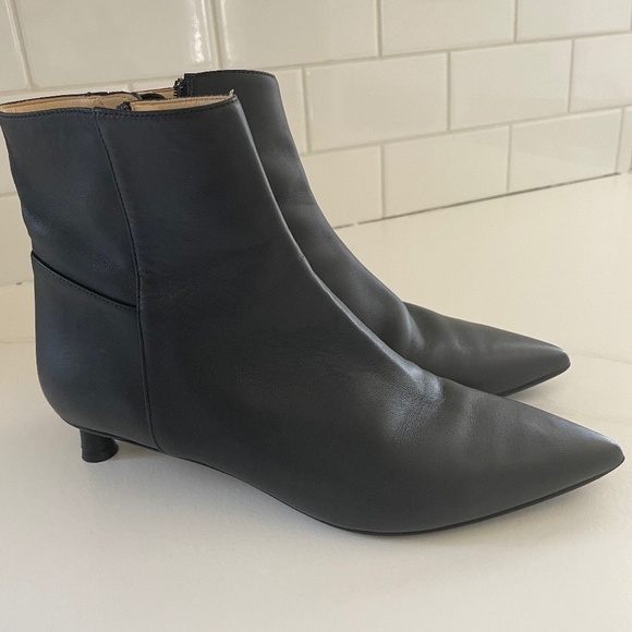 Everlane The Editor Leather Ankle Boot - Picture 1 of 6